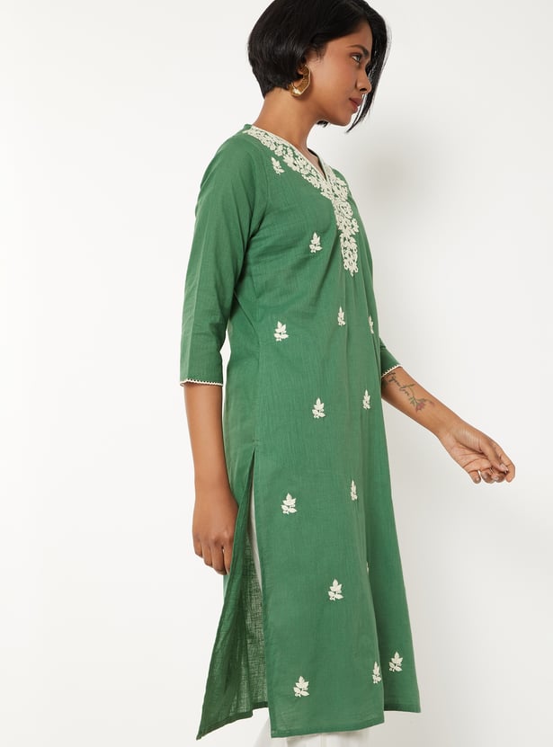 Women Chikankari Embroidered Kurta