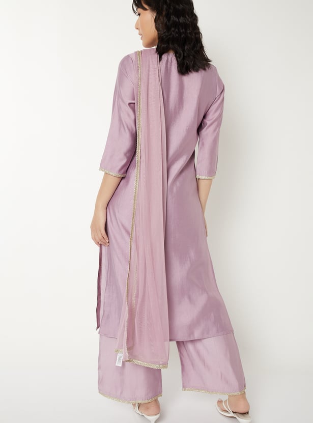 Women Embroidered Straight Kurta Set