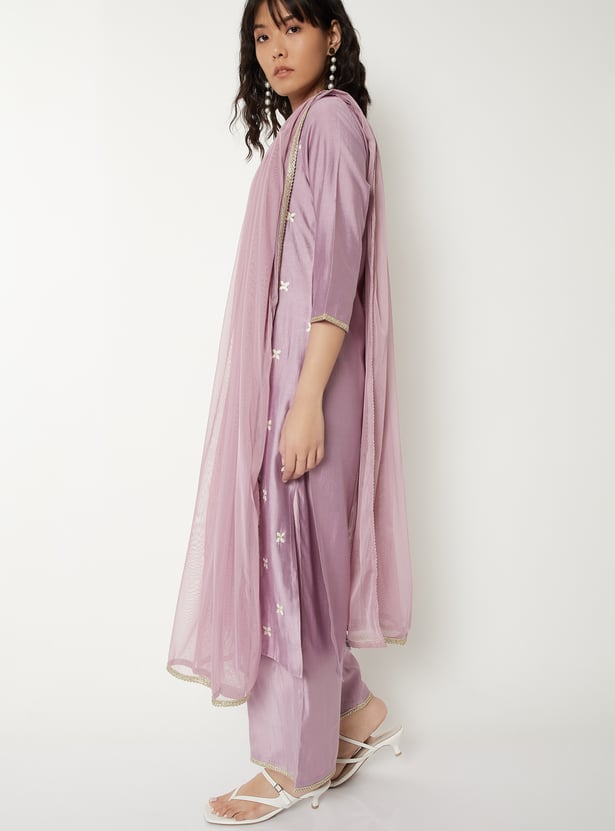 Women Embroidered Straight Kurta Set