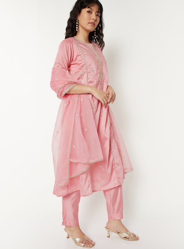 Women Embroidered Straight Kurta Set