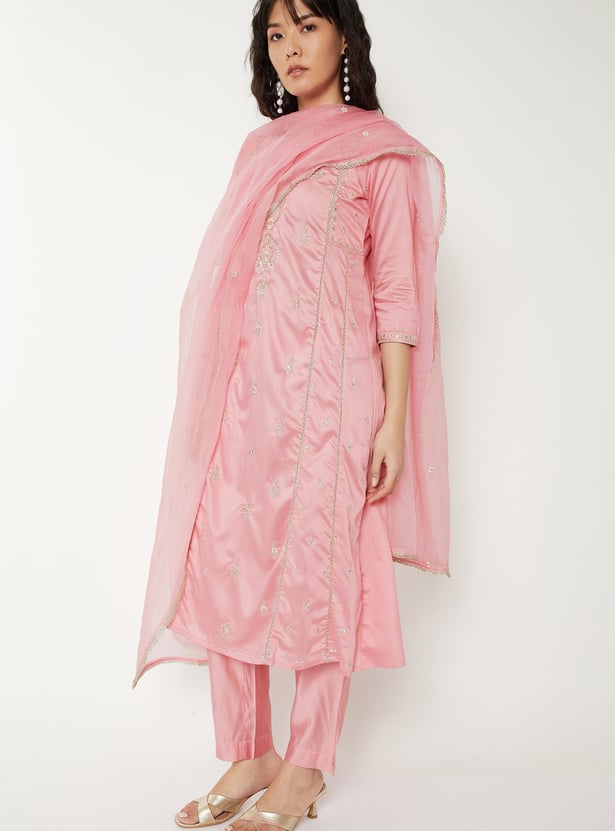Women Embroidered Straight Kurta Set