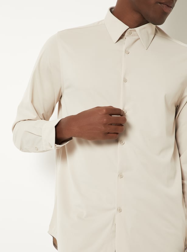 Men Solid Slim Fit Formal Shirt