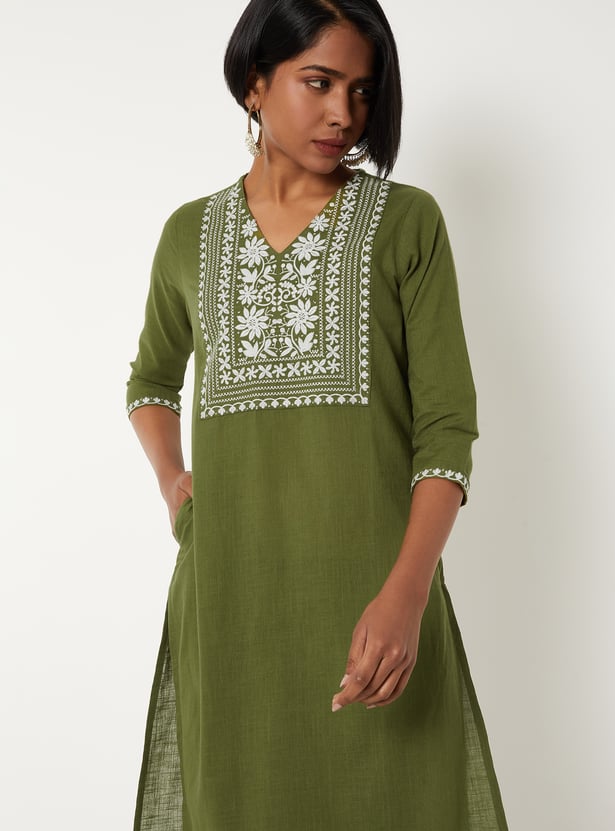 Women Embroidered Straight Kurta Set