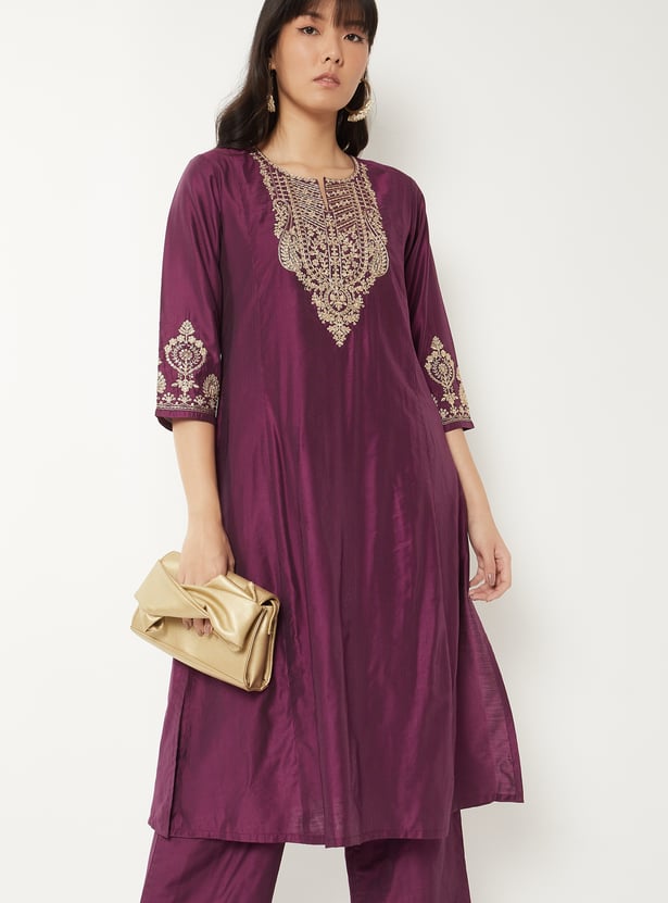 Women Embroidered Straight Kurta Set