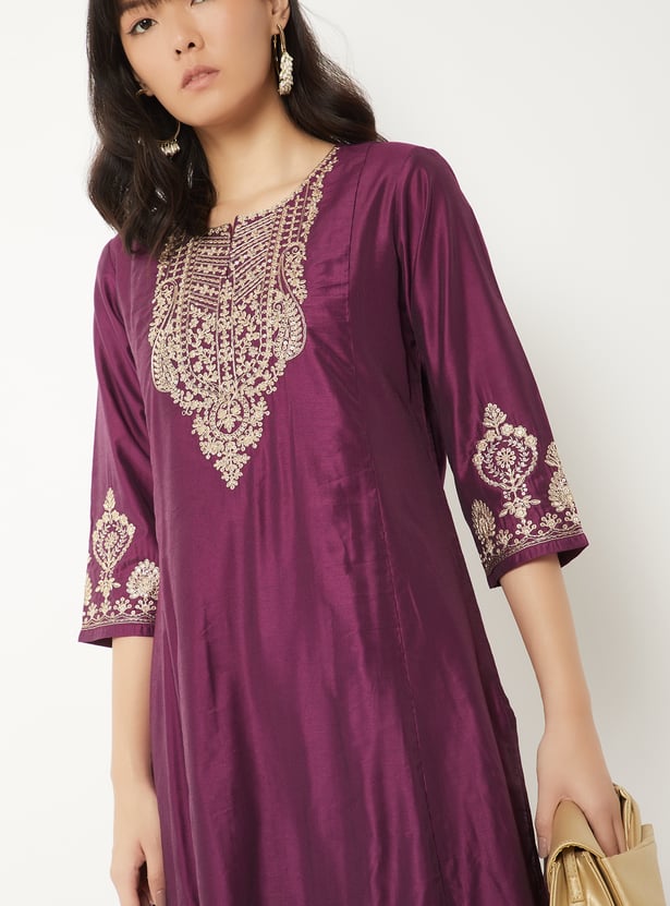 Women Embroidered Straight Kurta Set