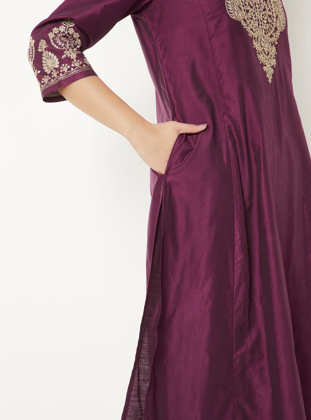 Women Embroidered Straight Kurta Set