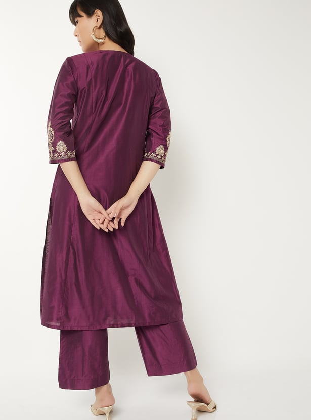 Women Embroidered Straight Kurta Set