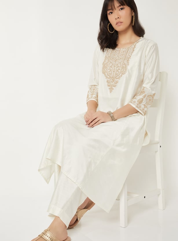 Women Embroidered Straight Kurta Set