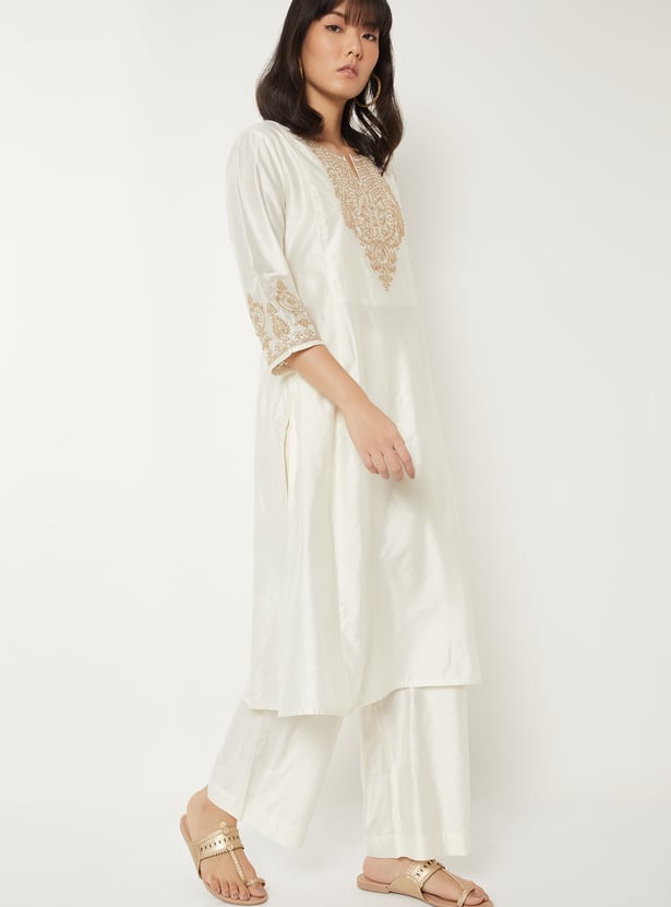 Women Embroidered Straight Kurta Set