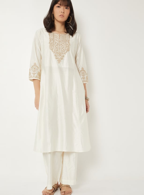 Women Embroidered Straight Kurta Set