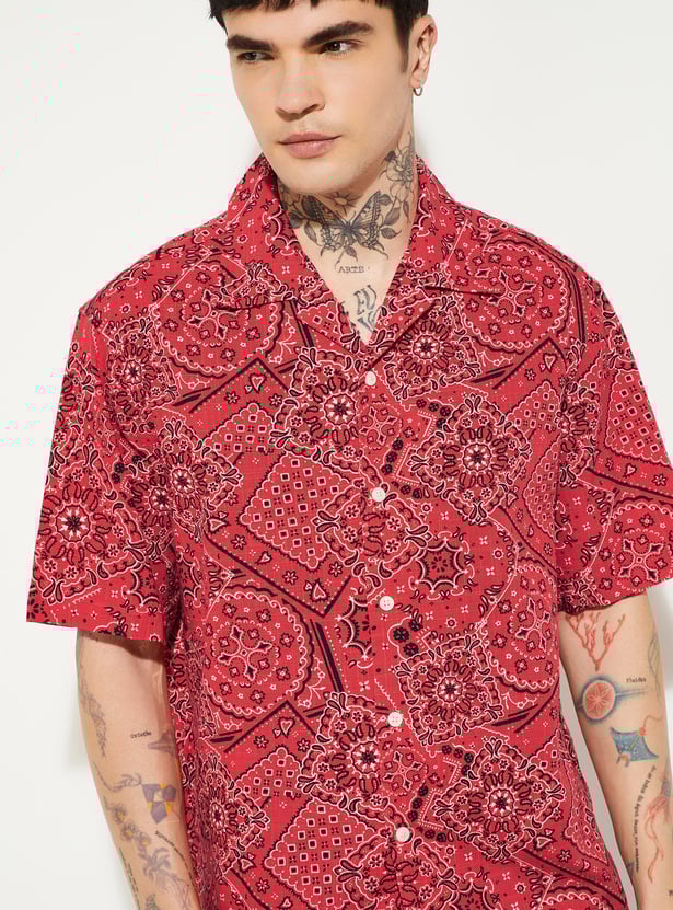URB_N Men Relaxed Fit Bandana Print Shirt