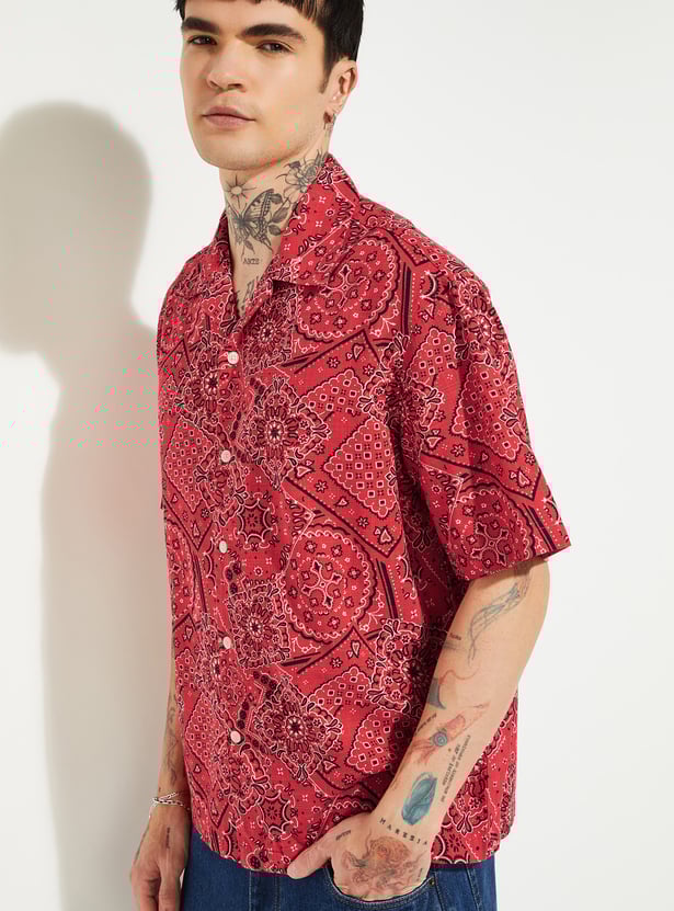URB_N Men Relaxed Fit Bandana Print Shirt