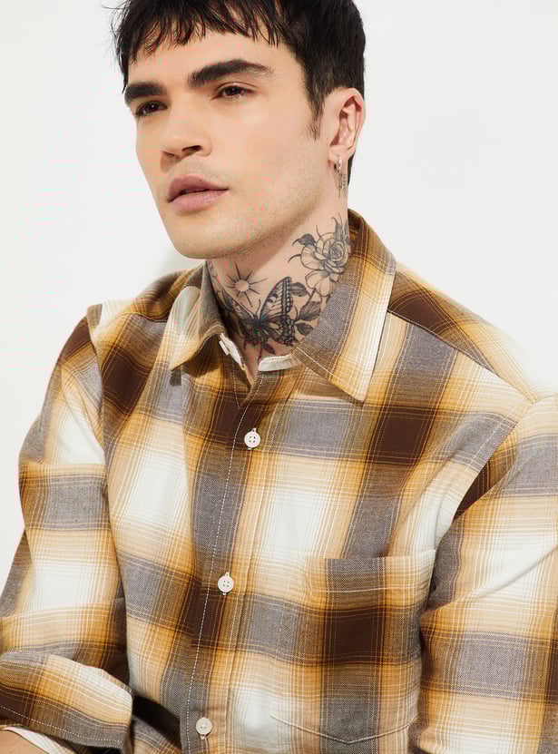 URB_N Men Checked Regular Fit Shirt