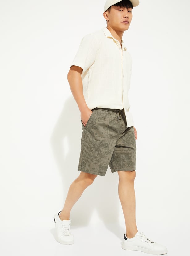 URB_N Men Bandana Print Shorts