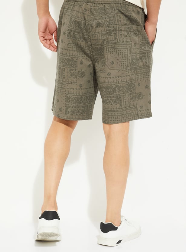 URB_N Men Bandana Print Shorts