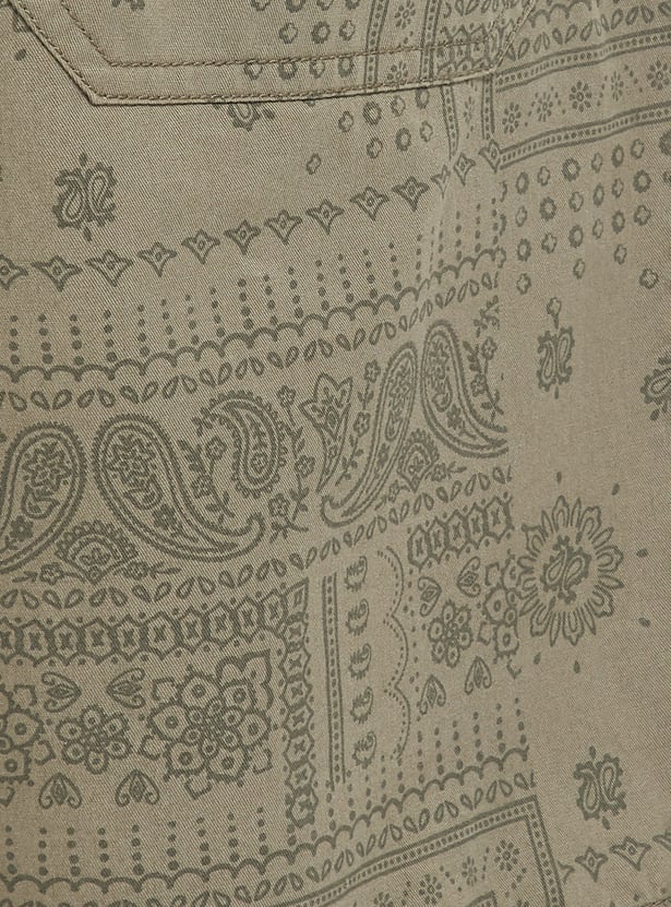 URB_N Men Bandana Print Shorts