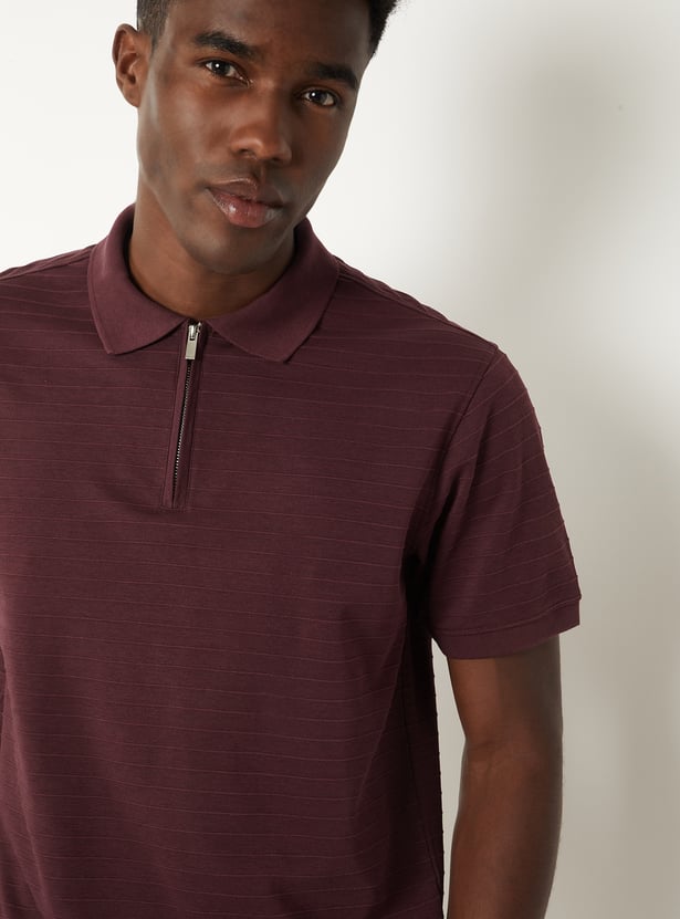 Men Textured Zipper Polo T-shirt