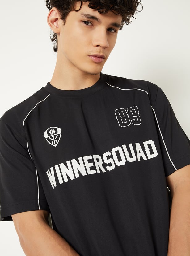 Men Typography Print Sports T-shirt