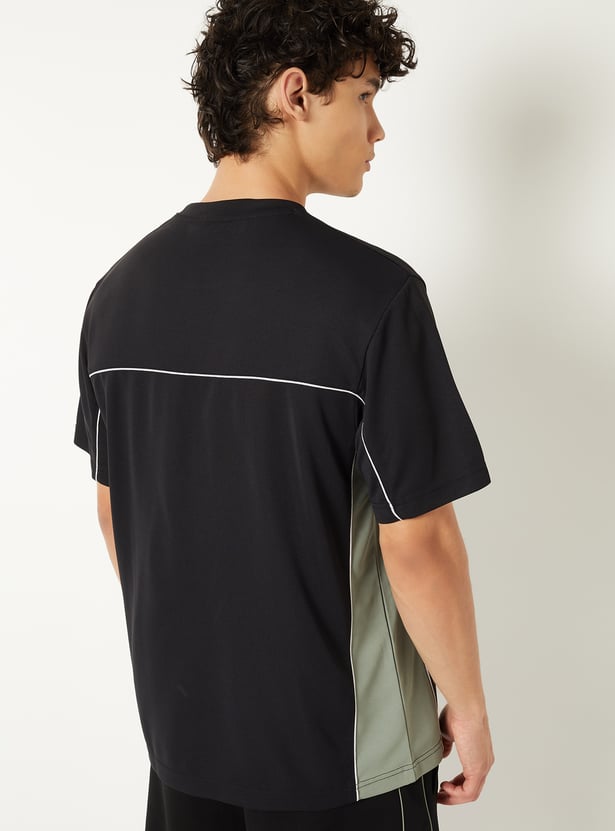 Men Typography Print Sports T-shirt