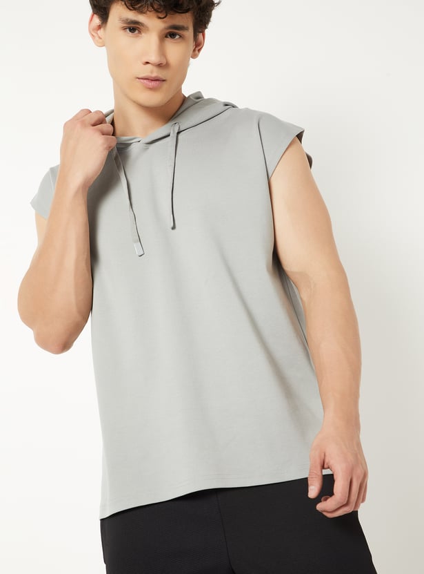 Men Solid Hooded Oversized Sports T-shirt