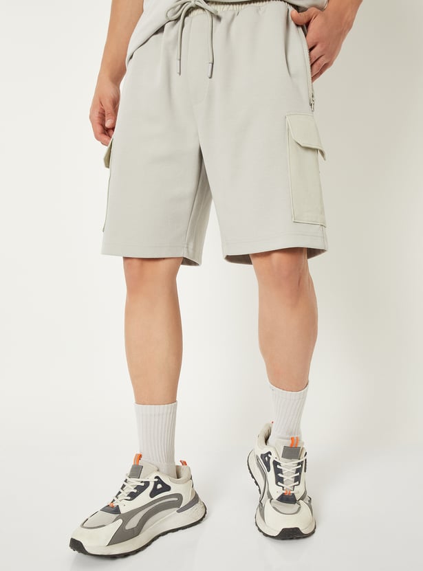 Men Solid Sports Cargo Shorts