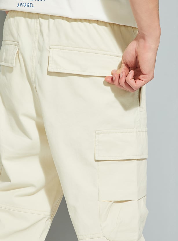 URB_N Men Solid Cargo Trousers