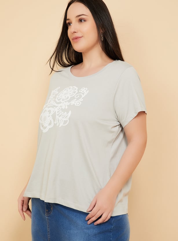 Women Floral Embroidered T-shirt