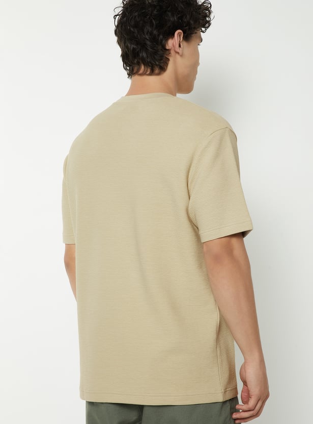 Men Textured T-shirt