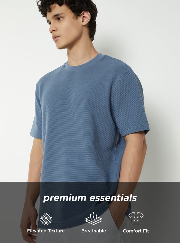 Men Textured T-shirt