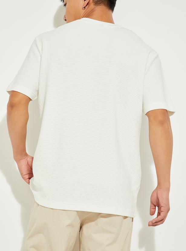 Men Textured T-shirt