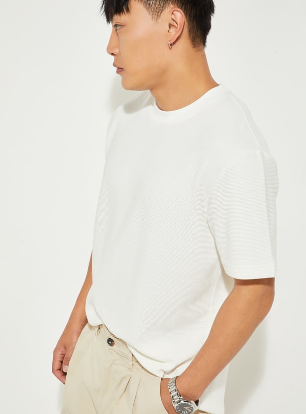 Men Textured T-shirt