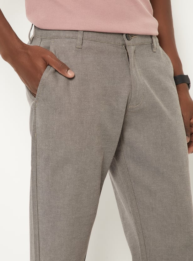 Men Solid Slim Fit Trousers