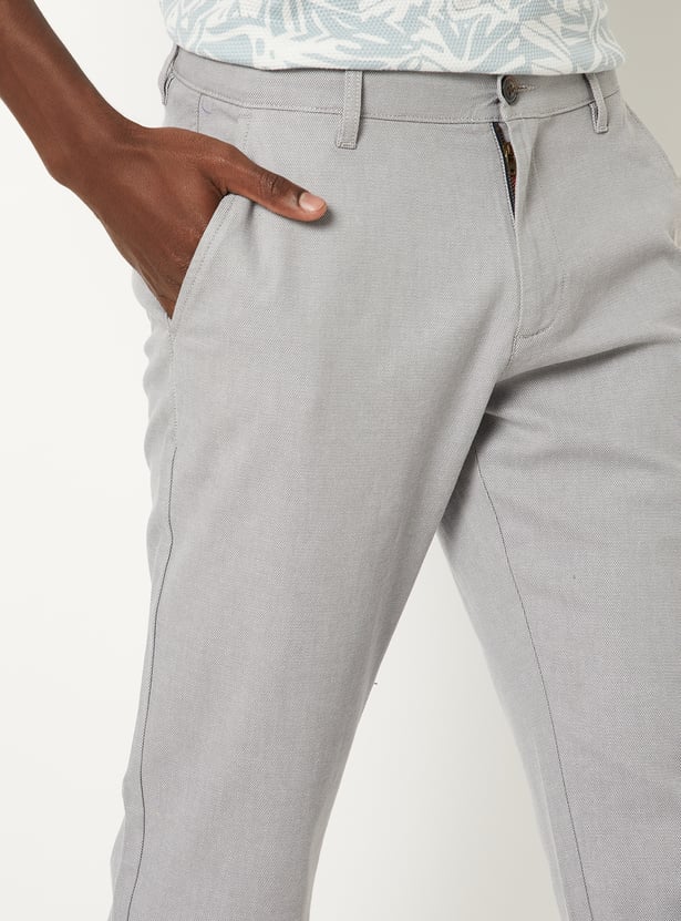 Men Solid Slim Fit Trousers