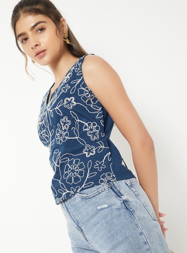 Women Embroidered Tunic