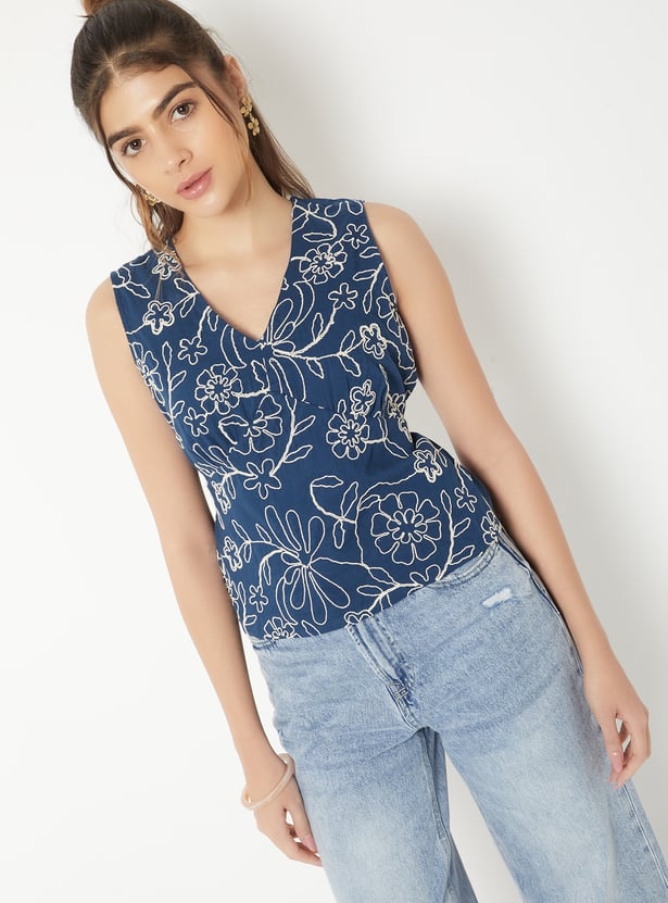 Women Embroidered Tunic