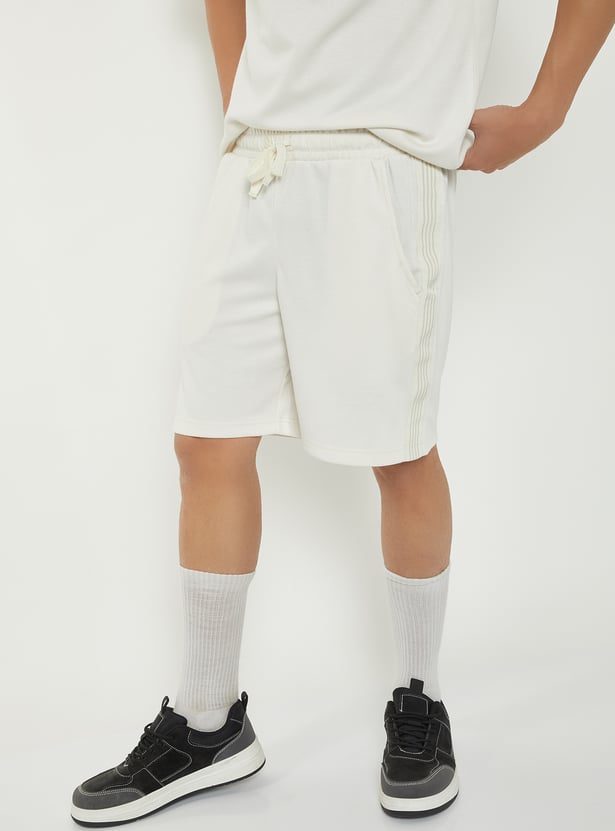 Men Striped Taping Sports Shorts