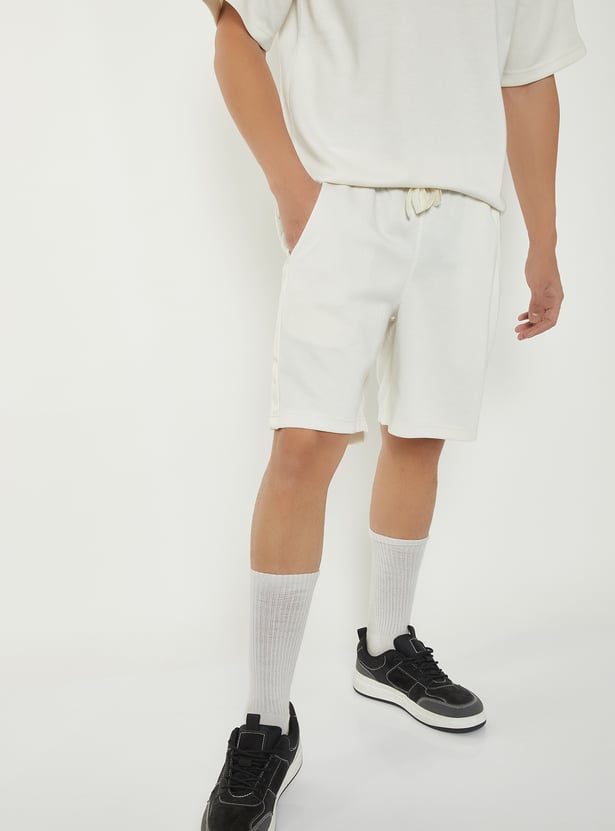 Men Striped Taping Sports Shorts