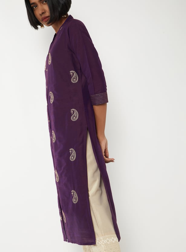 Women Embroidered Straight Kurta