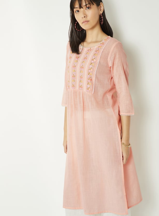 Women Yoke Embroidered Straight Kurta
