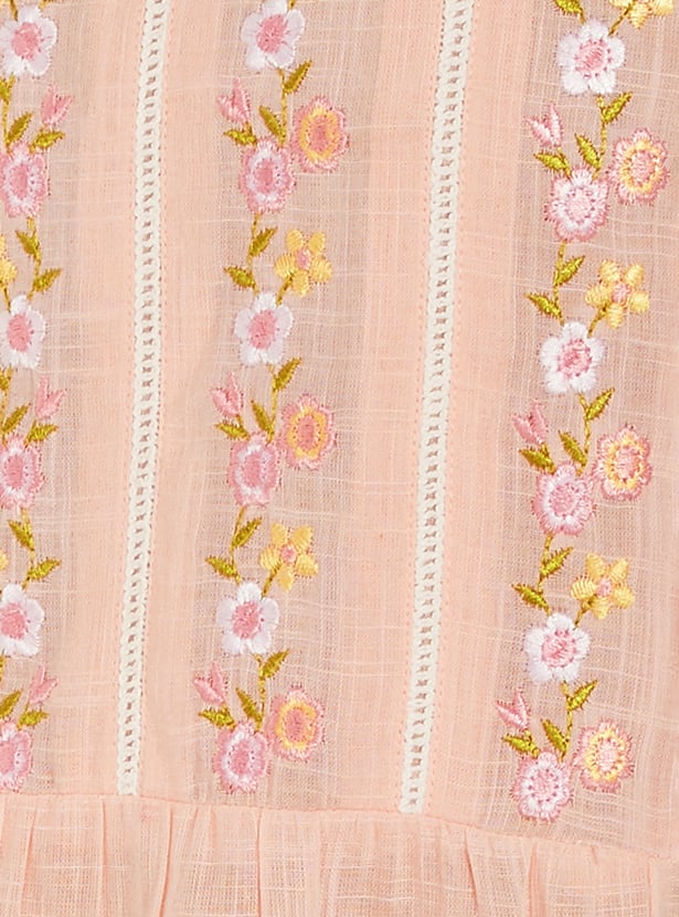 Women Yoke Embroidered Straight Kurta