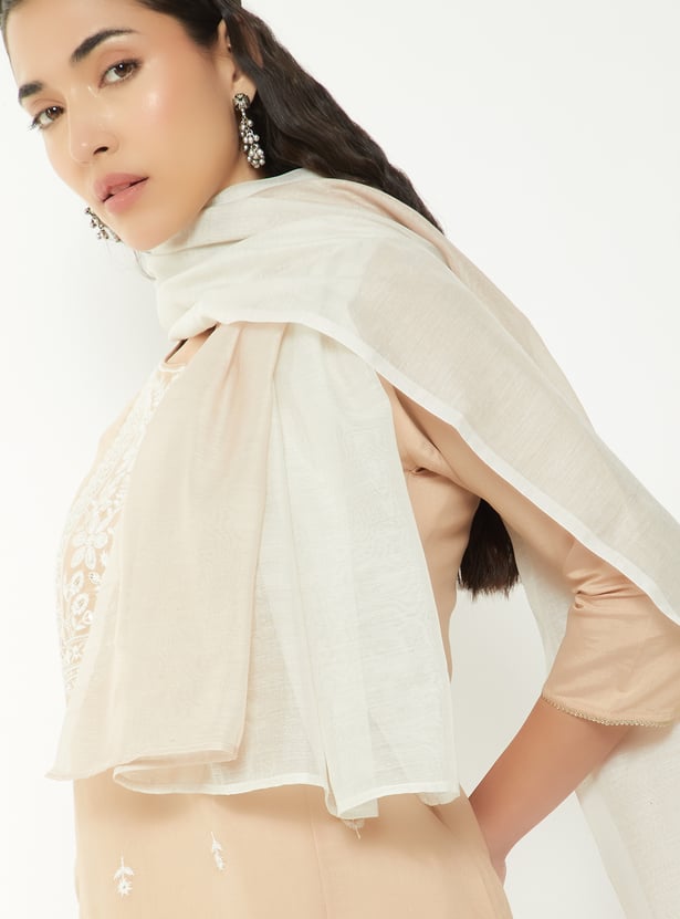 Women Embroidered Straight Kurta Set