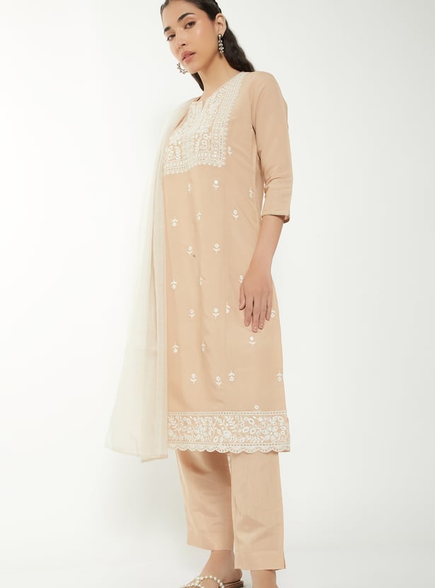 Women Embroidered Straight Kurta Set