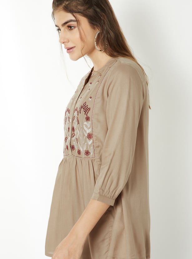 Women Embroidered Tunic