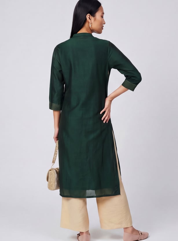 Women Embroidered Straight Kurta