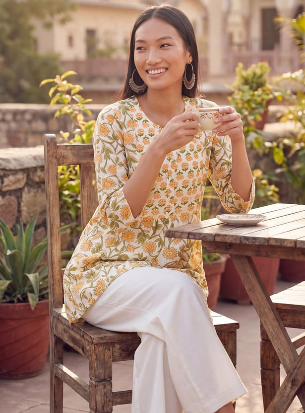 Women Floral Print A-line Kurti
