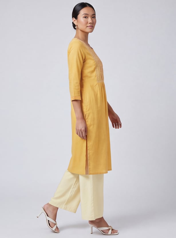 Women Embroidered Empire Kurta