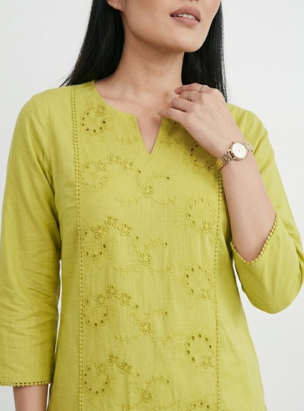 Women Embroidered Straight Kurta