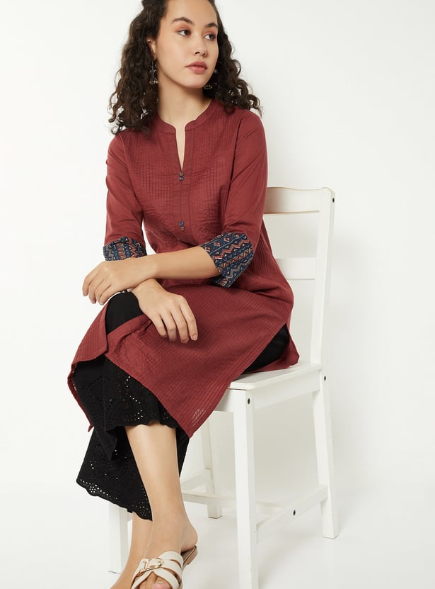 Women Pintuck Straight Kurta