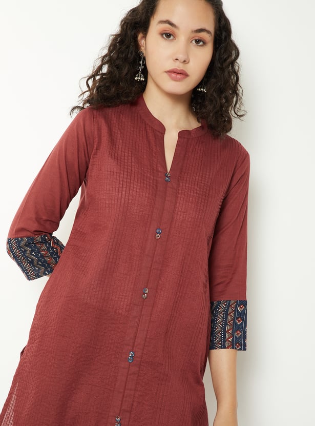 Women Pintuck Straight Kurta