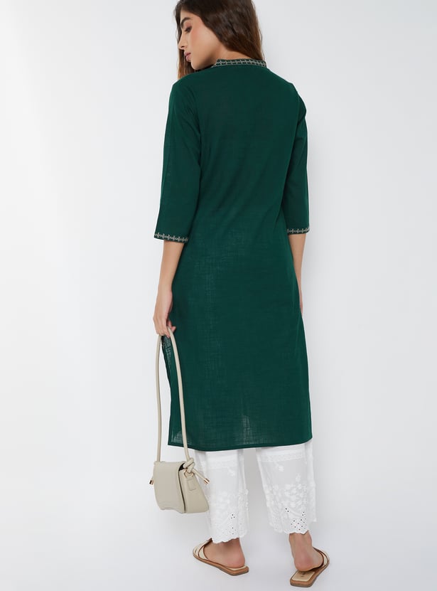 Women Embroidered Straight Kurta